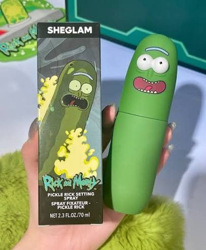 اسپری فیکس خیار شیگلم Pickle Rick Sheglam – کالکشن ریک و مورتی